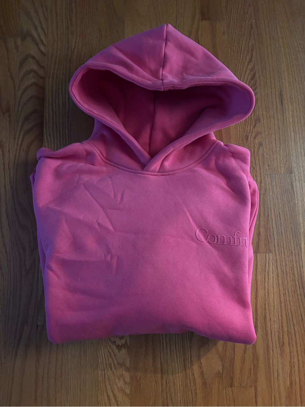 Comfort minimalist hoodie in the sold out color Wildberry